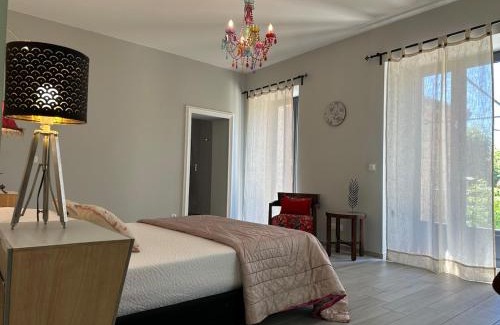 Mejannes-les-Ales Villa | L'Hacienda