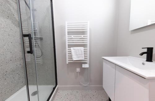 Vernay Apartment | L'Ile Barbe - Studio cosy avec mezzanine