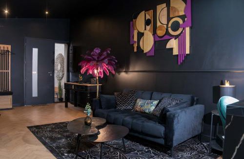 Saint-Martin-du-Littoral House | L'inattendu - Loveroom chic et spacieuse avec jacuzzi