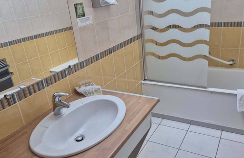 Saint-Andre-de-Najac Hotel | L'instant Mont le Viaur