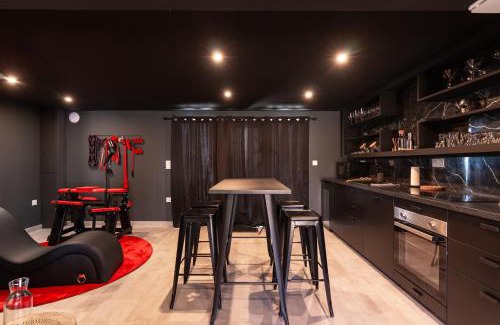 La Ferte-Gaucher Apartment | L'Interdit, Confort et Sensualité