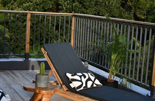 Manapany-les-Bains House | L'océan de Brilune Wake up among the palms, dine under the stars