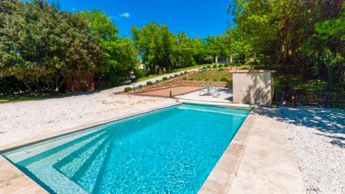 Neoules Villa | L'oustaou en provence verte