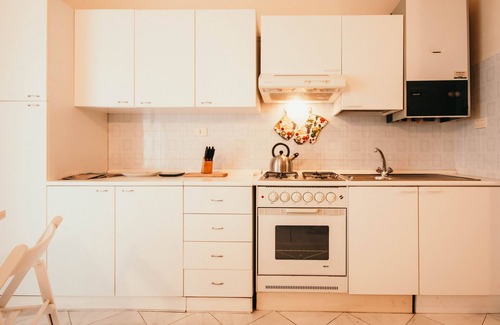 Luni Mare Apartment | L'Ulivo - Lakeside L&B