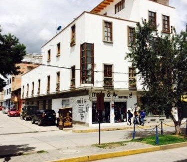 Huaraz House | La Aurora