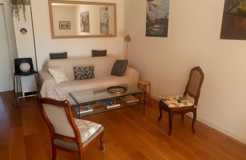 La Pointe Rouge Apartment | La Balancelle