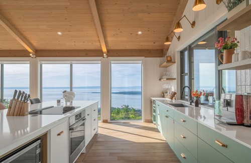 Saint-Joseph-de-la-Rive House | La Bergerie – BRAND NEW, Be among the first!