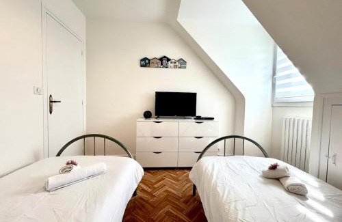 Queven House | La Bichonne, familial, golf et commerces à pied