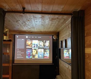 Saint-Laurent-dAndenay House | La Cachette du Domaine du Moulin avec son spa privé en option