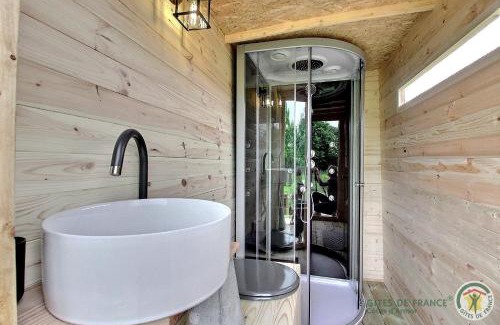 Ploumilliau Bed & Breakfast | La caleche de kergomar
