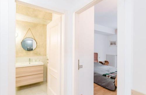Blevio Apartment | LA CALETTA SUITE APARTMENT- Panoramic Pool & Box Auto