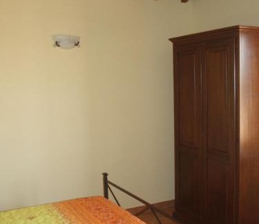 Loreto House | La Campagna Di Assignano