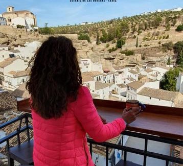 Setenil de las Bodegas House | La Casa de la Lela