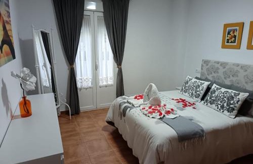 Benamahoma Apartment | La casa de mayfer
