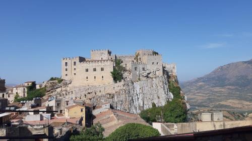 Caccamo House | La casa del custode