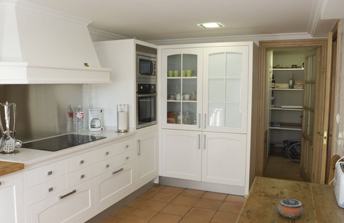 Retortillo Cottage | La Casa del Lago de Campoo. What a view! Ideal for families!