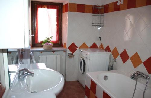 La Cretaz-Roisan Apartment | La casa di nonno "cien"