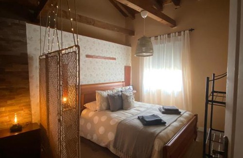 Cisneros House | La casita de piedra