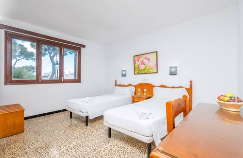 Cala d'Or Hotel | LA CEIBA HAB. CONFORT - Cozy hostel near the beach with free WiFi