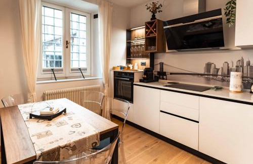 Udine Apartment | La Chicca in pieno centro storico con SAUNA e Parcheggio gratuito