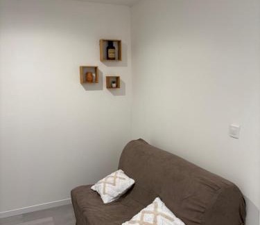 Sollies-Ville Apartment | La Cigalière 2 charmant T2 avec terrasse dans villa