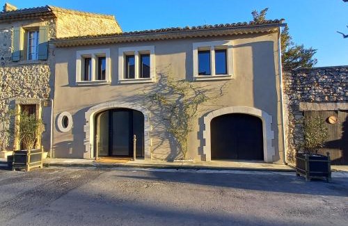 Arpaillargues-et-Aureillac House | La Closerie du Château