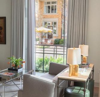 Neartown Hotel | La Colombe d'Or Hotel