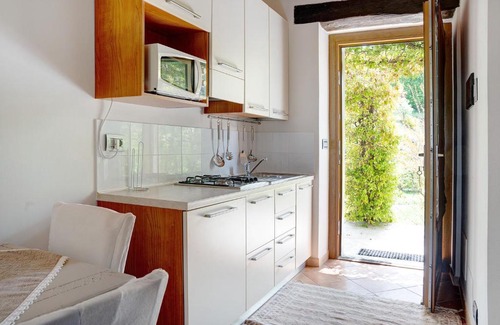 Cerretto Langhe Apartment | La Corte di Langa alloggio Quarzo
