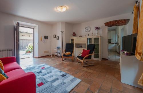 Castelletto Sopra Ticino Apartment | La Corte 1813 MXP Lago Maggiore Leonardo