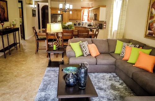 Lowlands House | La Coterie Villa -Charming 3-bedroom villa with WiFi, AC in enjoyable Lowlands