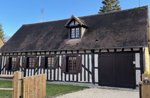 Chaon House | La Demeure du Cerf: 6-p cottage, pool, jacuzzi, near Beauval, Orléans, Lamotte.