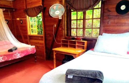 Long Bay Resort | La Familia Guest House and Natural Farm