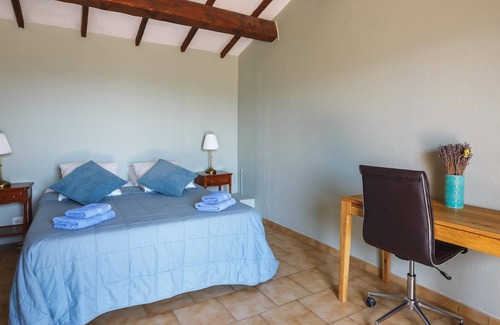 Goult Villa | La Farigoule - Three Bedroom Villa, Sleeps 6