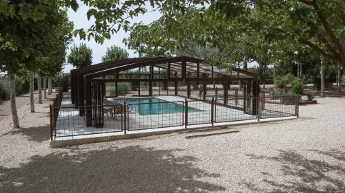Mota del Cuervo Villa | La Finca de Tomás - 5 Estrellas - Fútbol 7, Piscina Cubierta & Pádel