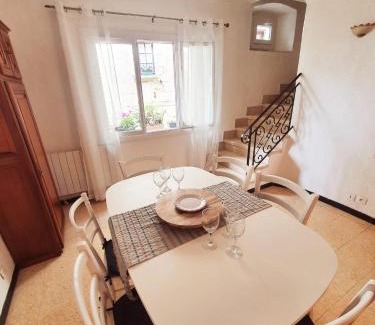 Lunas House | La Galine, Maison de village medieval