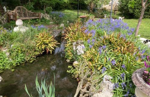 Chateauneuf-sur-Charente Bed & Breakfast | La Gueriniere l'anglaise