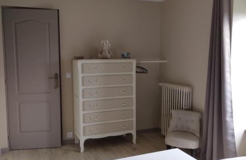 Le Cambout Bed & Breakfast | La Jacarandière