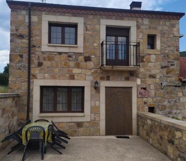 Hinojosa de la Sierra House | La Laguna