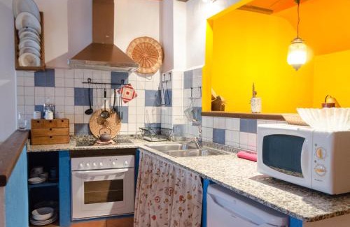 Surp House | La Llar-Lo Paller del Coc