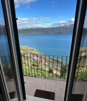 Castel Gandolfo Apartment | La Loggia sul Lago