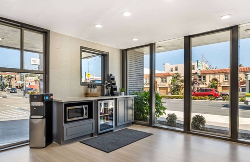 Cow Hollow Hotel | La Luna Inn, an Ascend Collection Hotel