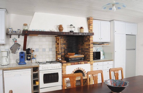Mounes-Prohencoux House | La Maison au Potager is located in a small hamlet in the Rance valley