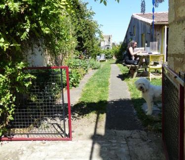 Chauvigny Bed & Breakfast | La Maison Rouge