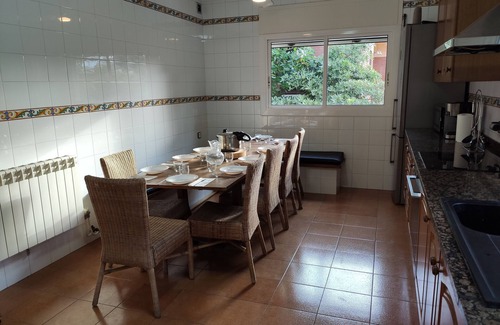 Roda de Bara House | La Mare Bella con Piscina, Wifi, BBQ a 8 min de la Playa en Coche
