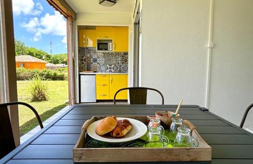 Grand-Bourg Apartment | La Marigalantine - Wifi, Piscine, Plage accessible à pied