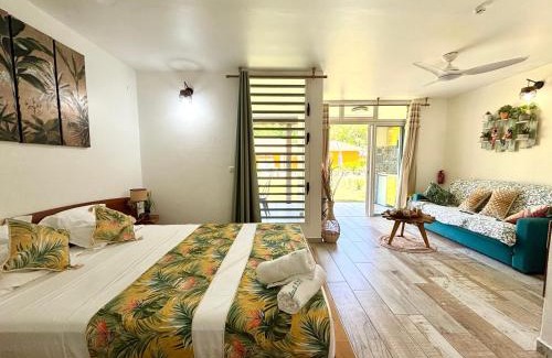 Grand-Bourg Apartment | La Marigalantine - Wifi, Piscine, Plage accessible à pied