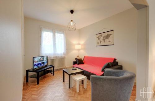 Chambray-les-Tours House | La Marnière, Maison avec jardin , 6 V, Parking
