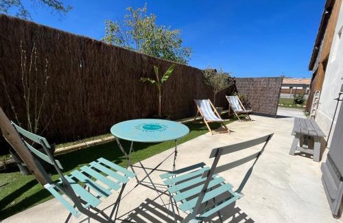 Langon Apartment | La Merlère : Gîte de charme & Jacuzzi