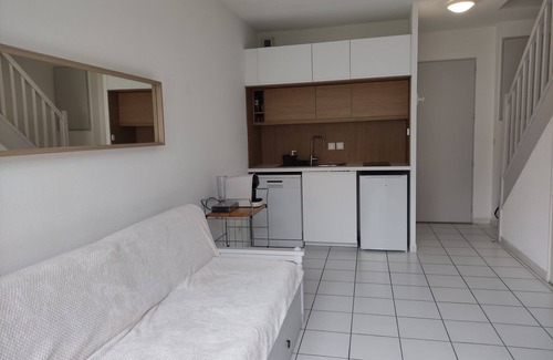 Saint-Saturnin-les-Avignon Apartment | La Provencale