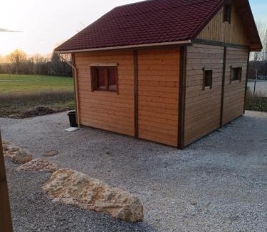 Menetrux-en-Joux Ski Chalet | La p'tite maison bois du hérisson